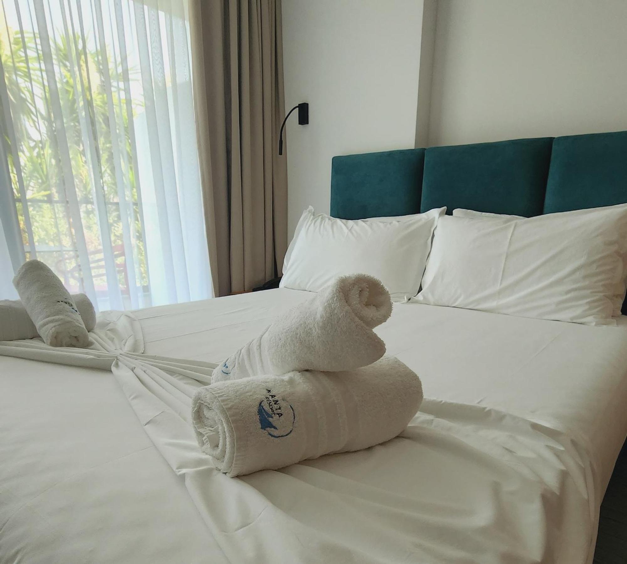 Manta Hotel Ксаміл Екстер'єр фото