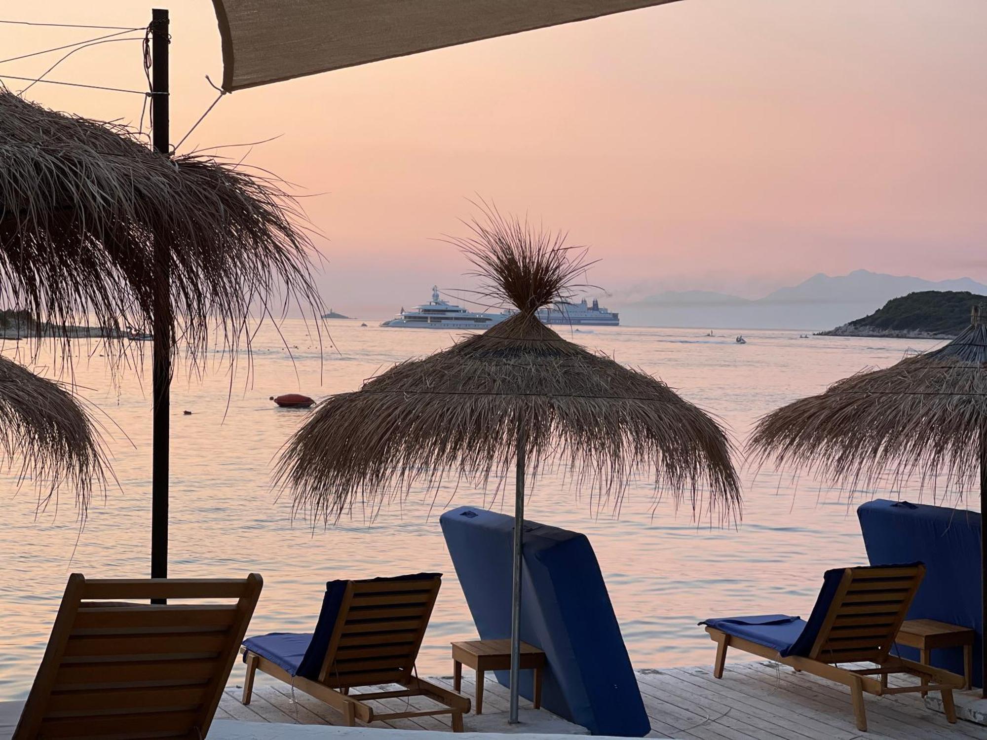 Manta Hotel Ксаміл Екстер'єр фото